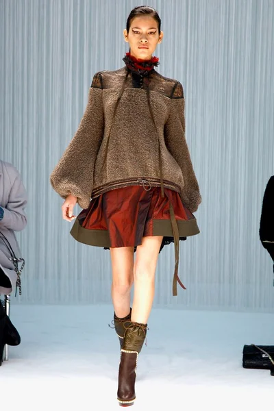 Look 10